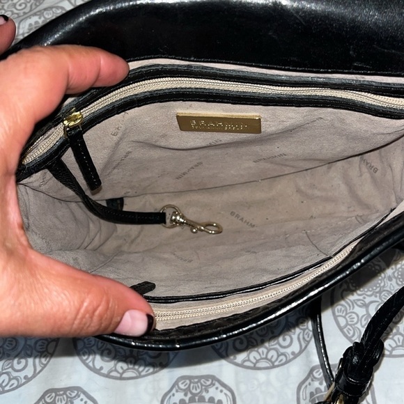 Brahmin Crocodile Black shoulder purse/Crossbody.  Beautiful condition - Picture 6 of 9